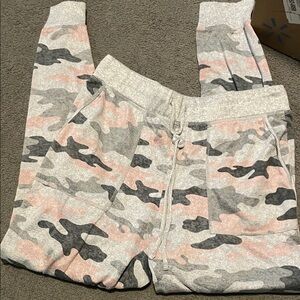 Secret Treasures Camo Joggers - Gray, Pink, Black